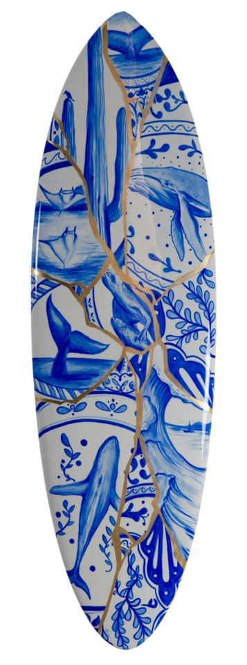 Gilo, Blue Willow con Kintsugui. recycled surfboard, 67 in